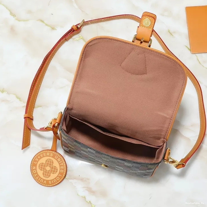 Vuitton 1212 WellDesigned Louis Bags Messenger 0123